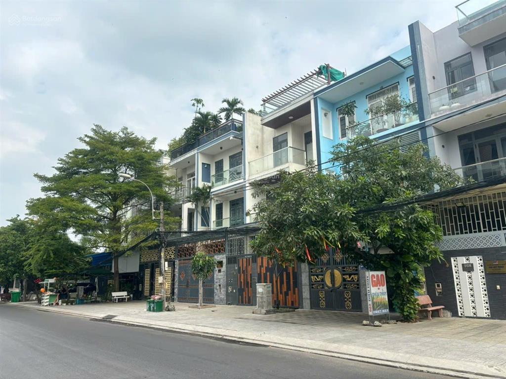 Giảm 18,5 xuống 17,5 tỷ bán nhanh nhà mt savico tam bình dt 6 x 20 xd 1 hầm 3 tầng  0932,683,991