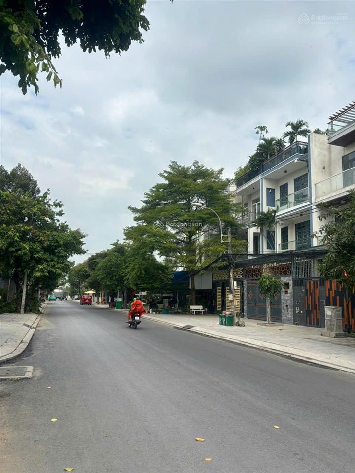 Giảm 18,5 xuống 17,5 tỷ bán nhanh nhà mt savico tam bình dt 6 x 20 xd 1 hầm 3 tầng  0932,683,991