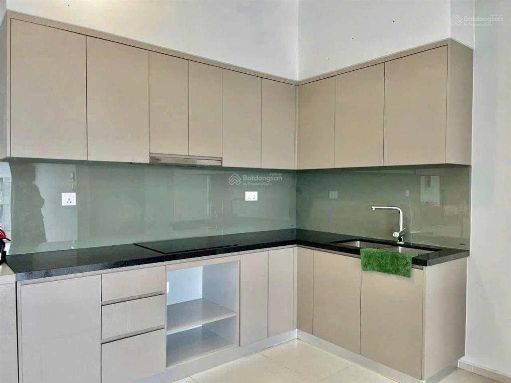Bán gấp căn hộ westgate 69m2 giá lỗ 3,1 tỷ, một trong số ít sản phẩm tầng trung view ngoại khu