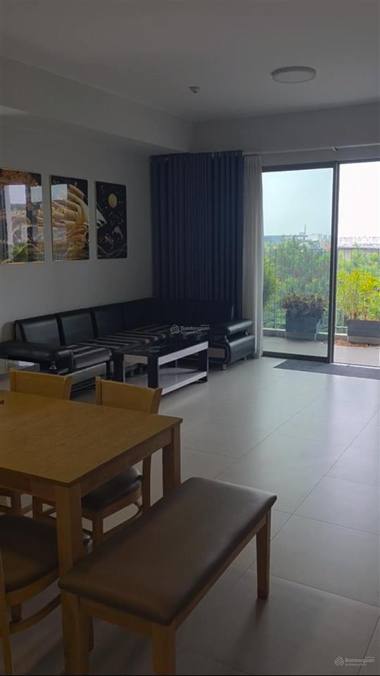 Cắt lỗ west gate 3pn  full nội thất  4.65 tỷ  vào ở ngay sổ hồng trao tay.