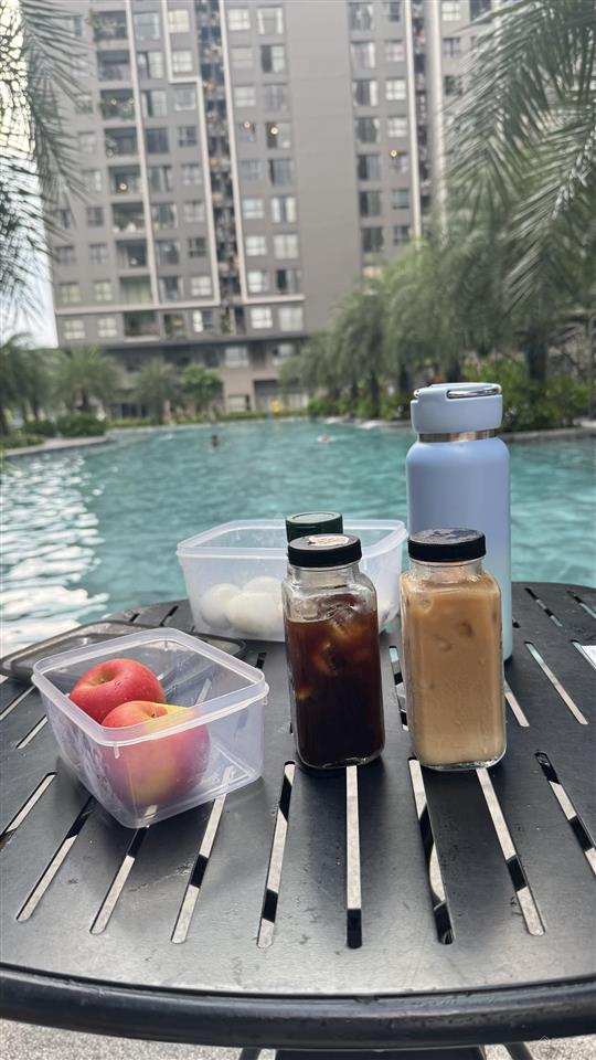 Cắt lỗ west gate 3pn  full nội thất  4.65 tỷ  vào ở ngay sổ hồng trao tay.