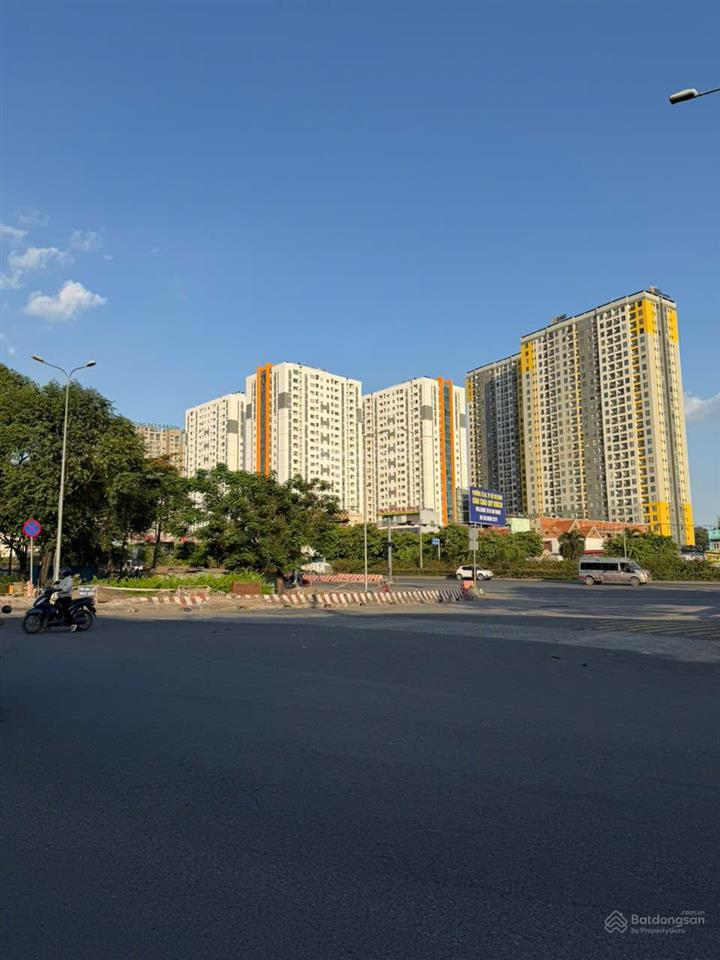 Cho thuê căn hộ 2pn, 2wc, 60m2 tại bcons polygon