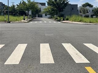 Lô góc 2 mặt tiền cực đẹp khu dân cư tuấn điền phát , tân uyên hcm dt 115m2 ngang 8 giá 1 tỷ 980 tl