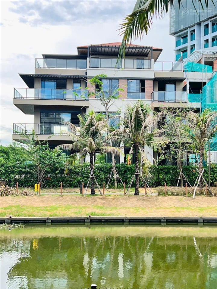 Phiên bản giới hạnnhà phố ven kênh đào trellia cove, 6mx21m, 3 tầng, giá 18.8 tỷ, chiết khấu 11.5%