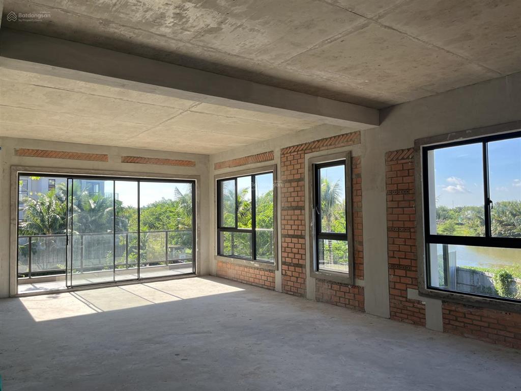 Phiên bản giới hạnnhà phố ven kênh đào trellia cove, 6mx21m, 3 tầng, giá 18.8 tỷ, chiết khấu 11.5%