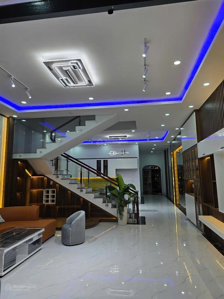 Chính chủ bán biệt thự cầu tràm, 300m2, giá 3,5 tỷ bao hết thổ cư, sổ hồng, vào ở ngay 0909 719 ***