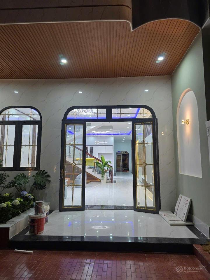 Chính chủ bán biệt thự cầu tràm, 300m2, giá 3,5 tỷ bao hết thổ cư, sổ hồng, vào ở ngay 0909 719 ***