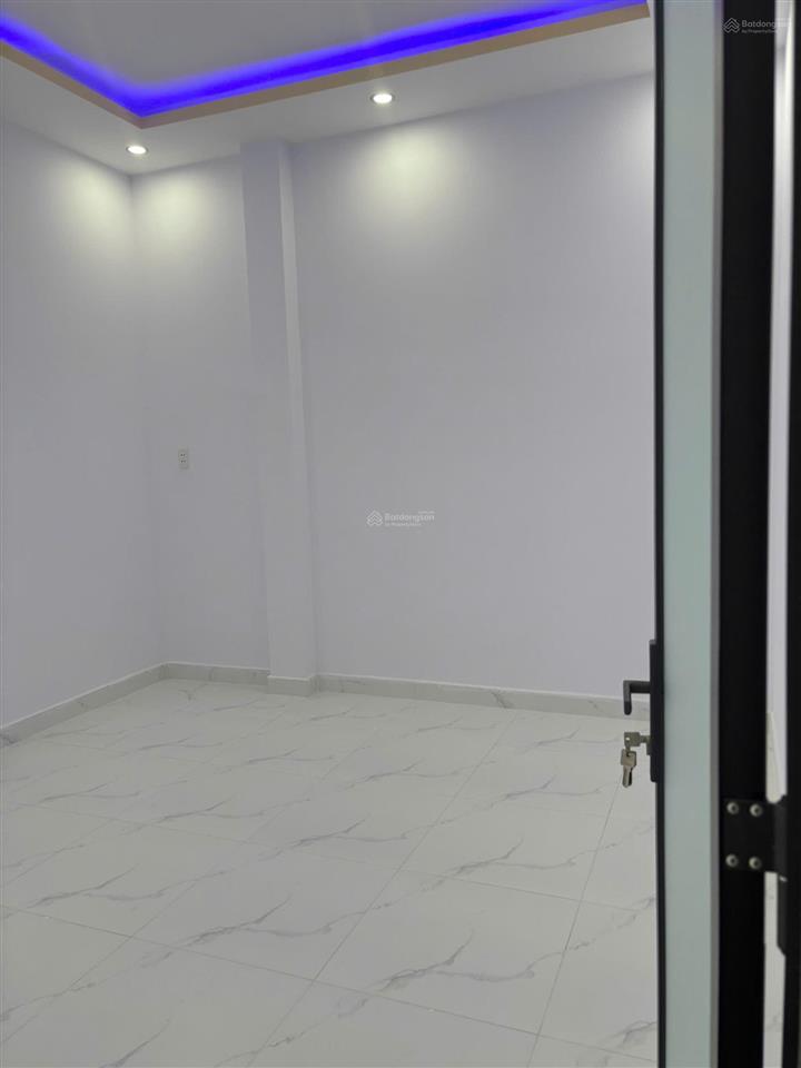 Bán nhà thật, không ảo sổ hồng riêng, 105m2, giá 3,3 tỷ bao hết, hoàn công, ở ngay 0909 719 ***