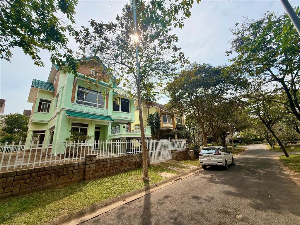 Biệt thự thảo nguyên , hoàng hữu nam, long thạnh mỹ, quận 9 dt (16x24) 386m2 giá 25ty