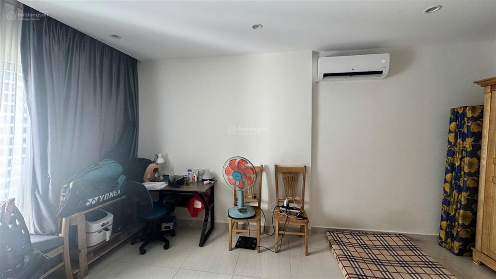 Bán lộ 200tr căn studio tầng 17 , tòa s6, vincity,nguyễn xiển , quận 9 giá 2ty