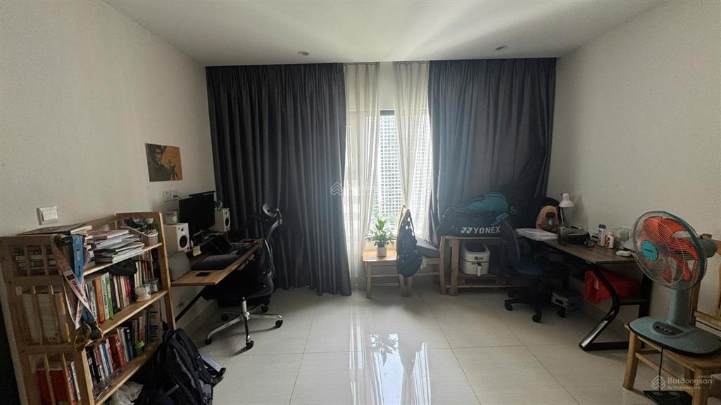 Bán lộ 200tr căn studio tầng 17 , tòa s6, vincity,nguyễn xiển , quận 9 giá 2ty