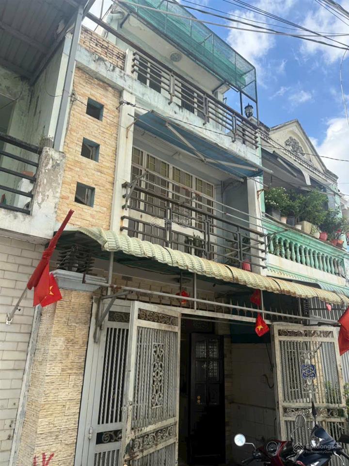 Nhà 1 trệt 2 lầu hẻm xe hơi đường hồ bá phấn. pla . q9. hcm. giá 4,7ty