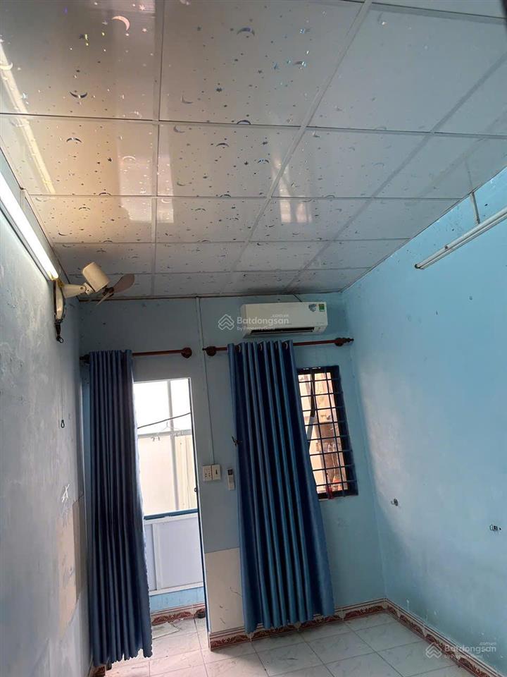 Bán nhà 1t1l hẻm 1 sẹc bên cạnh chợ đường 339, phước long b, quận 9 cũ giá 2,3 tỷ thương lượng