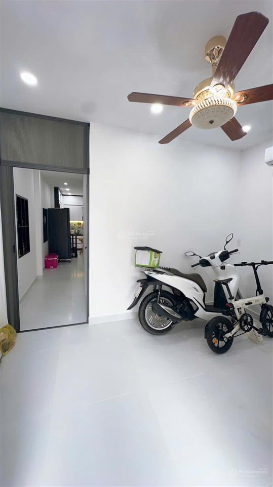 Nhà hẻm đường 17, long thạnh mỹ, quận 9 dt 50m² giá 3,9 tỷ, kề vincity