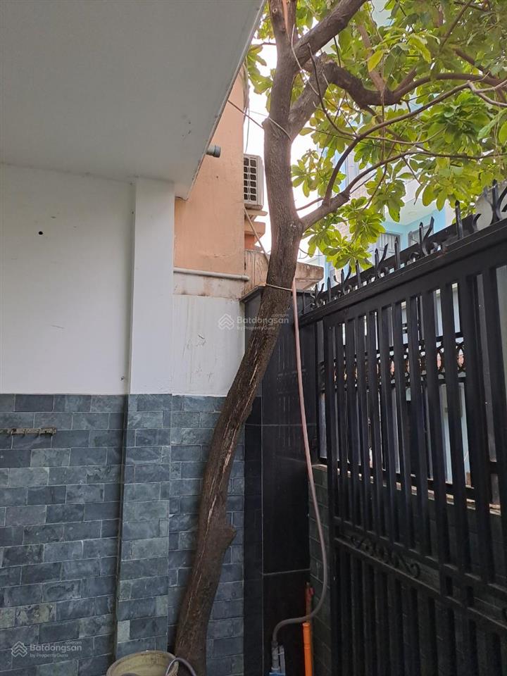 Kẹt vốn bán nhà mt đường 132, đỗ xuân hợp, phước long a, quận 9, dt 60m2 6.2 tỷ tl
