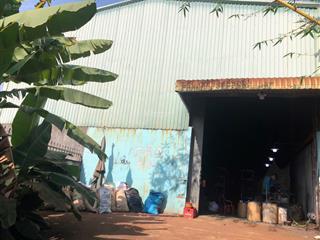 Cho thuê khoxưởng (như hình) diện tích đất320m2 gồm xưởng 270m2+ sân đâu xe 50m2 điện 3fa