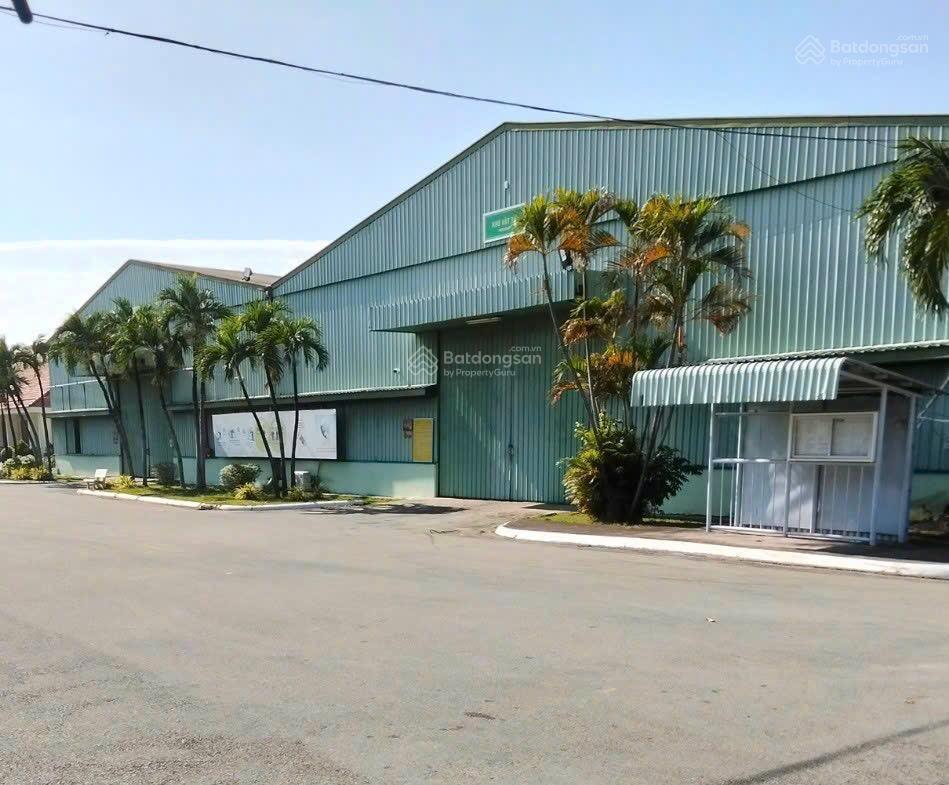 Cho thuê kho (như hình) dt3600m2 đường xe contenter giấy tờ đầy đủ có xuất vat giá80k/m