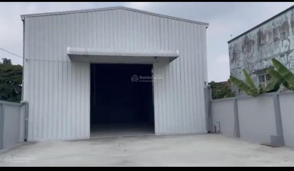 Cho thuê khoxưởng (như hình) dt12x50m=600m2 (xưởng và sân) đường nhựa 5m đc gần cty tân hiệp phát