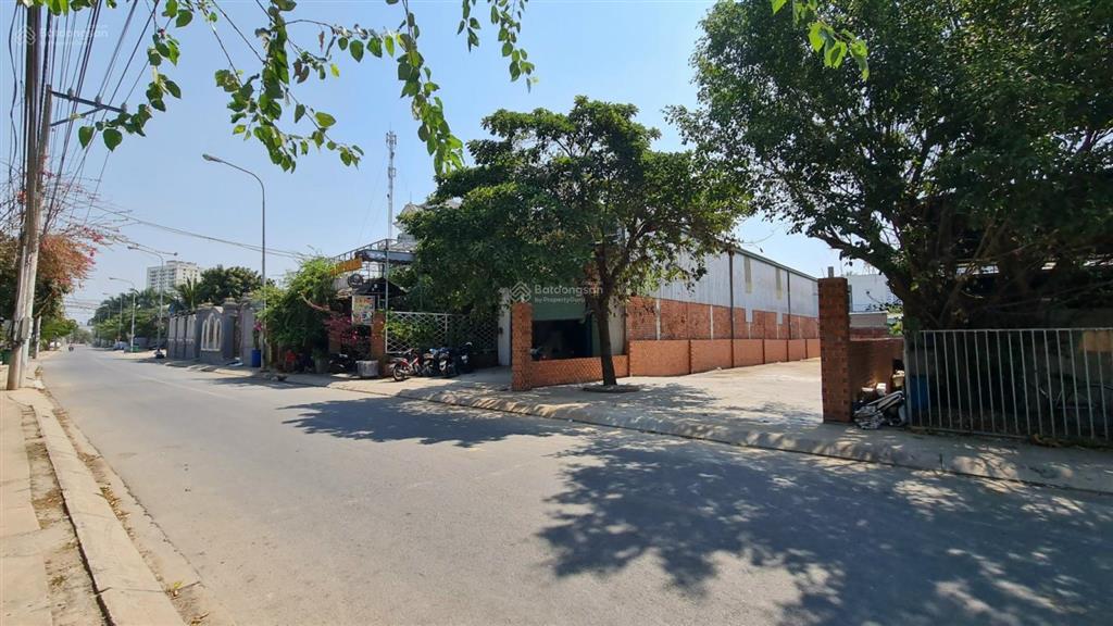 Bán lô đất (như hình)
dt8x39m=310m2
đường nhựa rộng 8m+ vĩa hè 2m
khu dân cư đông