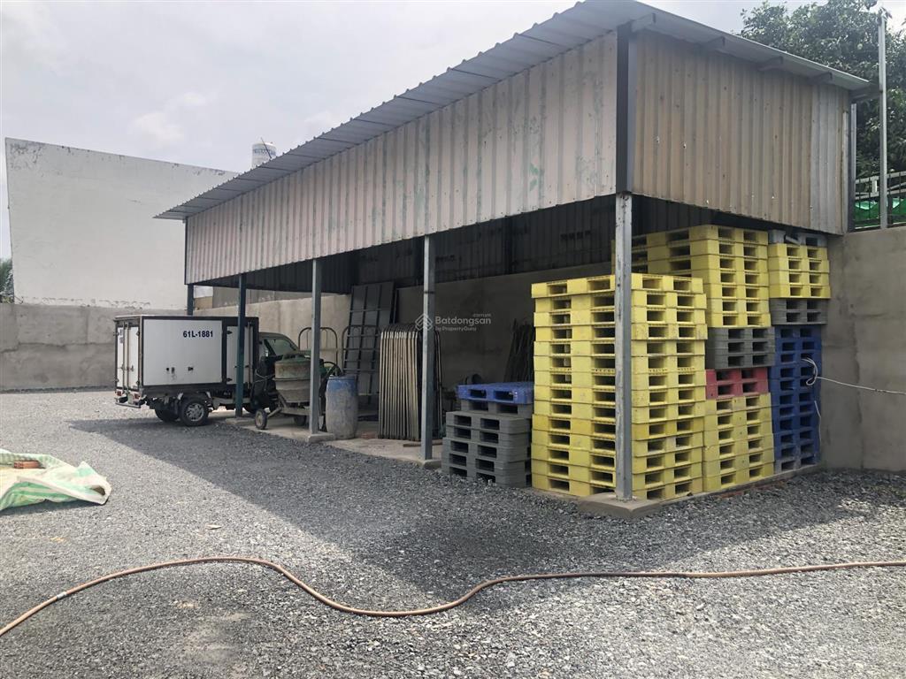 Cho thuê đất + kho (như hình)
dt 15x34=500m2 đường xe container vào điện nước đầy đủ đc vĩnh phú