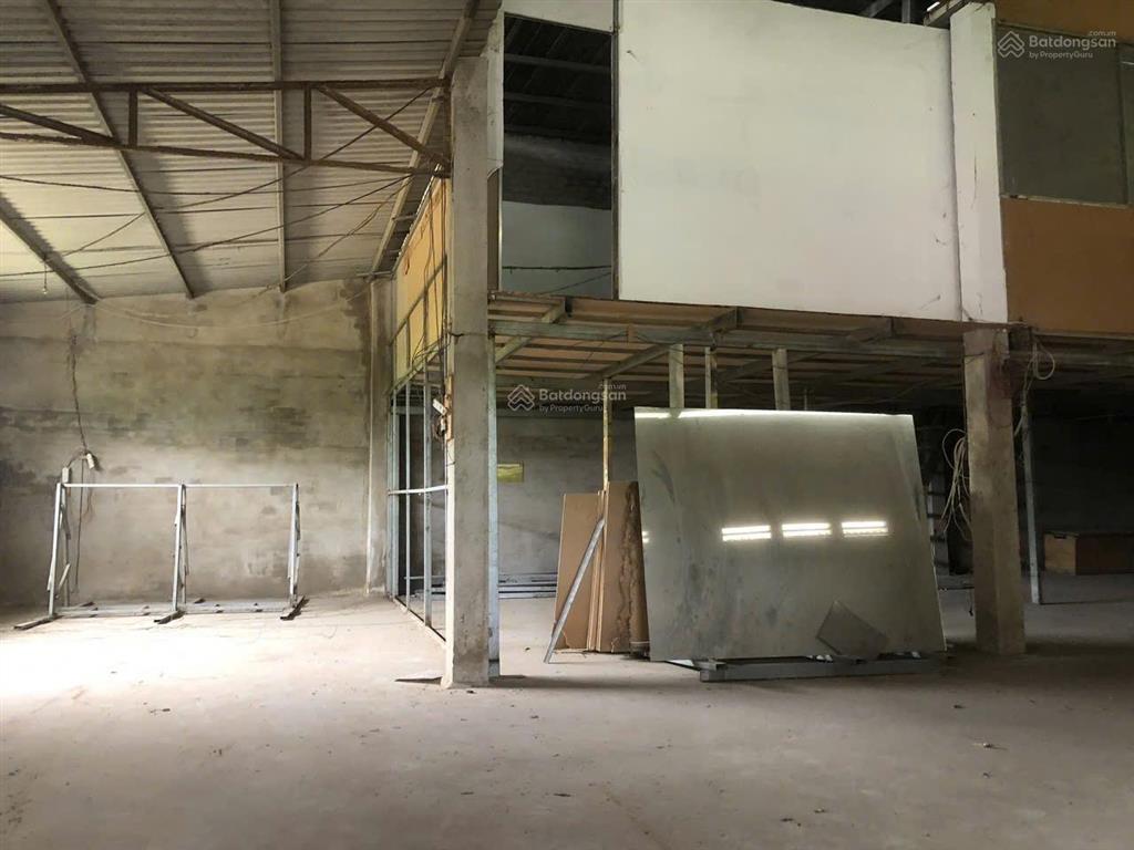 Cho khoxưởng (như hình)
dt300m2 giá15 triệu đường rộng 8m
đc vĩnh phú thuận an. gần cổng chà