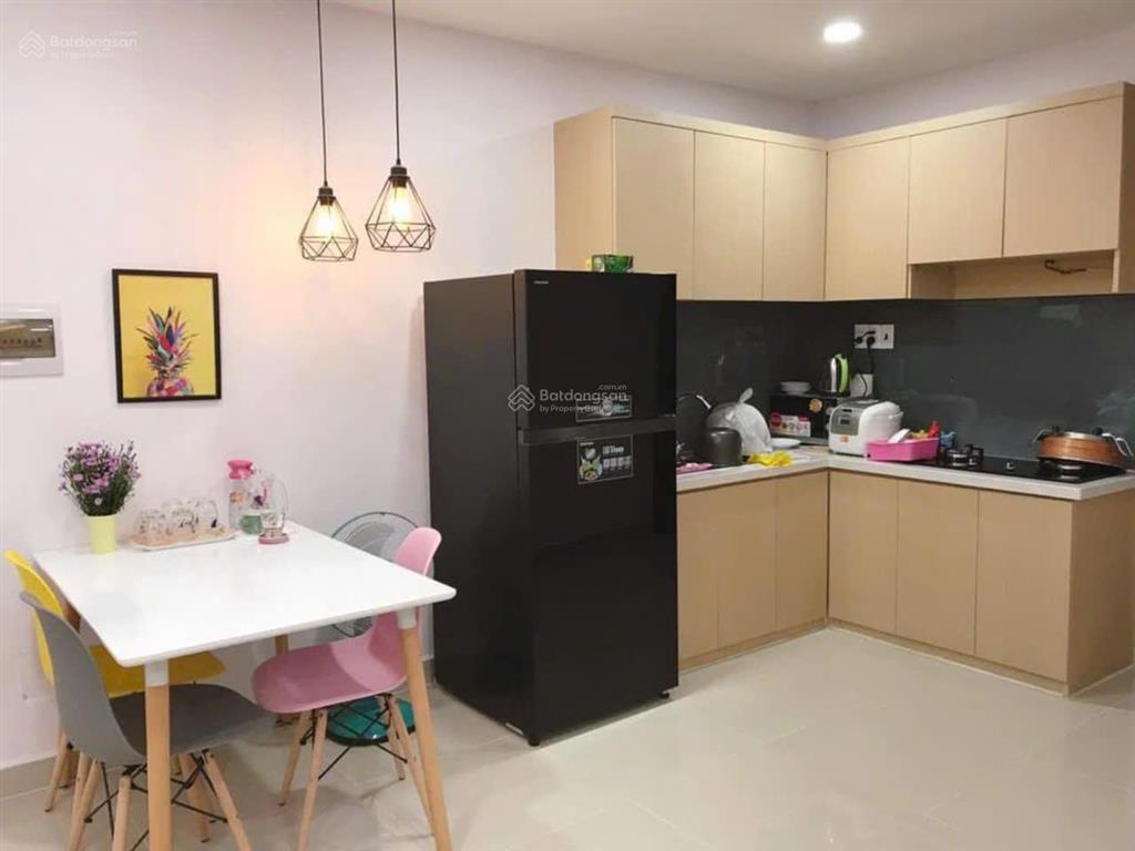 Chính chủ cho thuê căn góc lầu 10 63m giá 7tr nhà trống  có nội thất 8tr