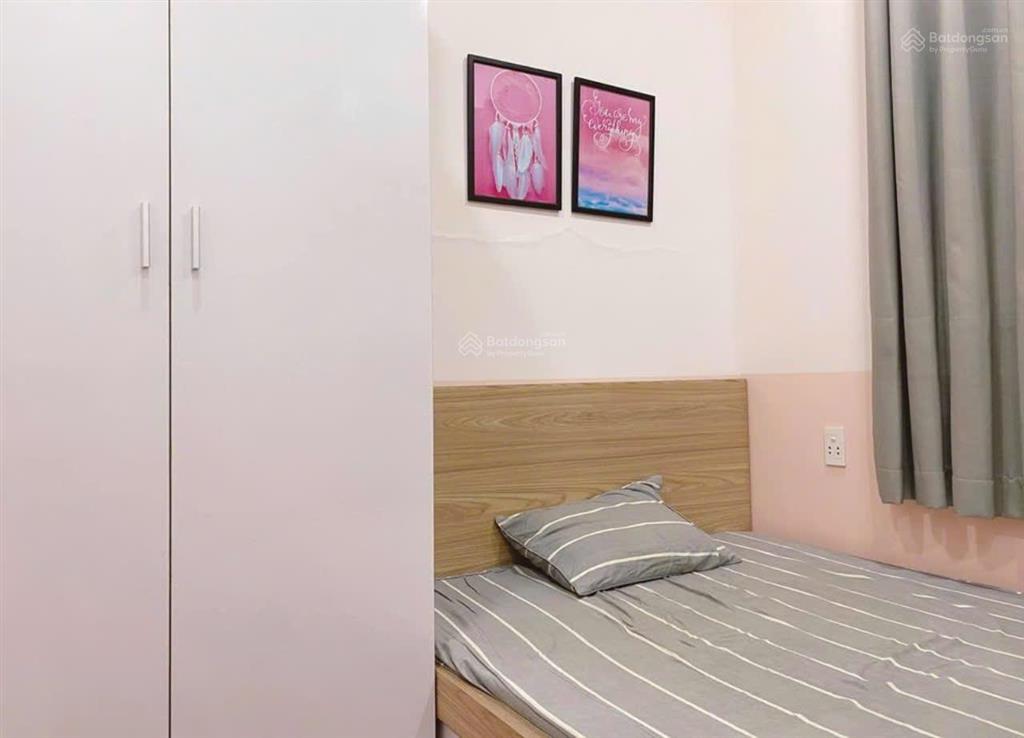 Chính chủ cho thuê căn góc lầu 10 63m giá 7tr nhà trống  có nội thất 8tr