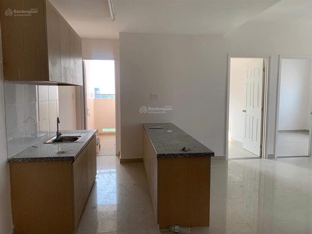 Chính chủ cho thuê căn góc lầu 10 63m giá 7tr nhà trống  có nội thất 8tr