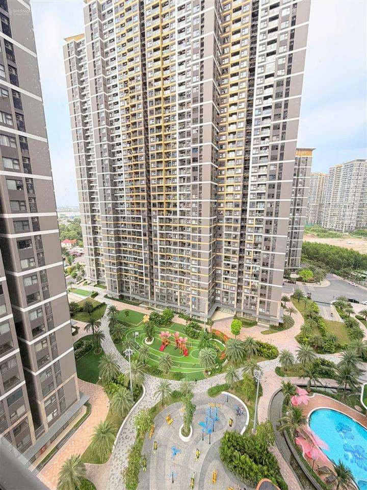 Bán căn hộ 3 phòng ngủ the beverly solari tầng cao, hướng đông nam giá 4.52 tỷ.  0937 365 ***