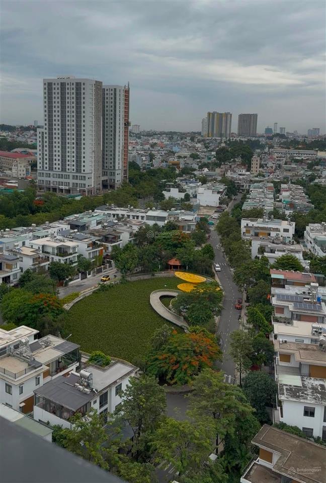 Cần bán căn 80m2 giá tốt thị trường. 4,3 tỷ.  0945 234 ***