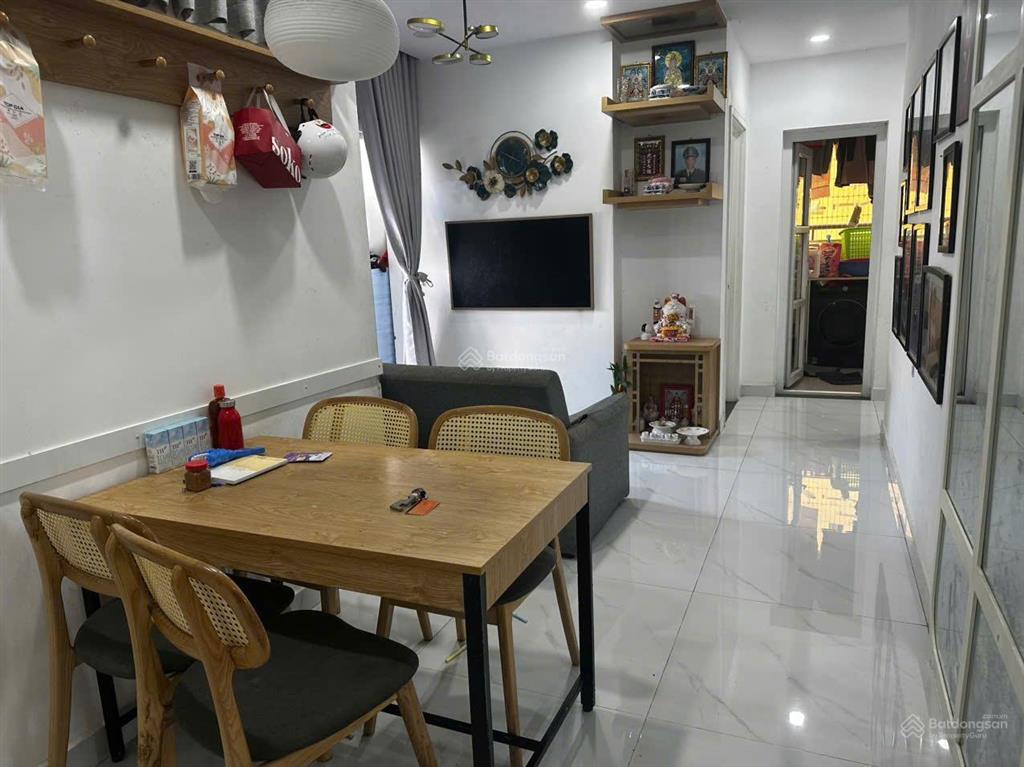 Cần bán căn hộ linh trung.  0945 234 ***