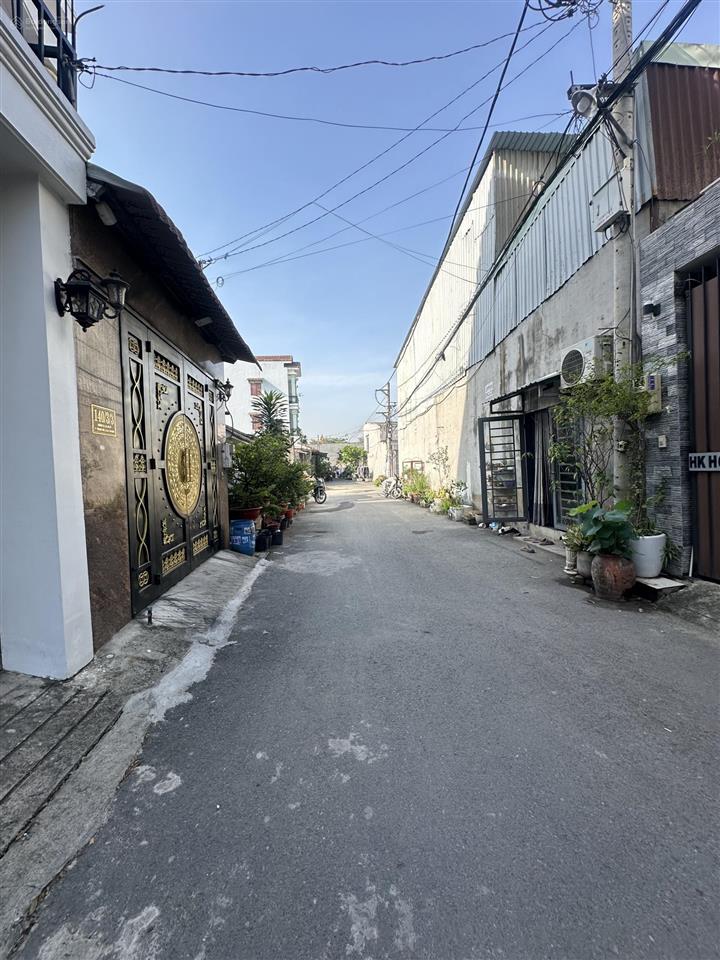 Đất full thổ cư đường thạnh lộc 19 phường thạnh lộc q12, dt 137,3m2 (5,7x24) hẻm 6m, gia 6,8tỷ