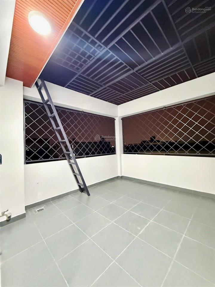 Nhà 5 tầng ful nội thất đường thạnh lộc 37 phường thạnh lộc q12, dt 51,9m2 (4x13) đường 7m, gia 6,