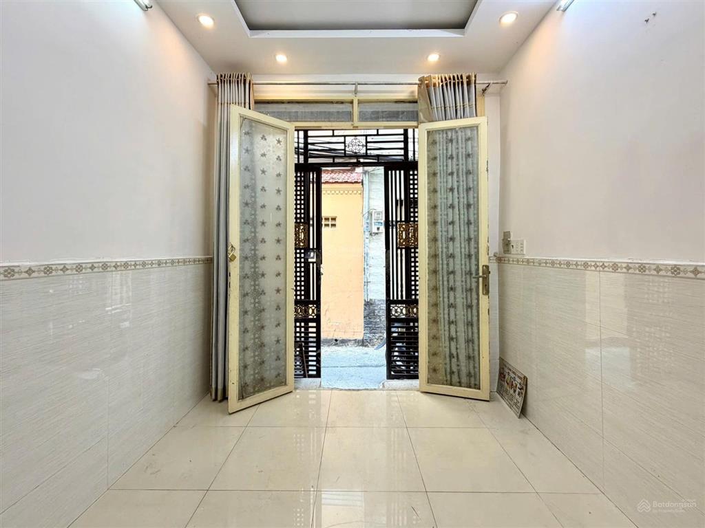 Bán nhà riêng 3pn, 3wc, 4 tầng tại huỳnh văn bánh, 4,95 tỷ, 21m2