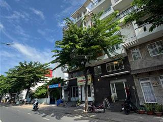 Bán np 5pn, 5wc, 6 tầng tại phạm văn đồng, 9,85 tỷ, 40m2, dtsd 250m2 bao đẹp, giá cực chất