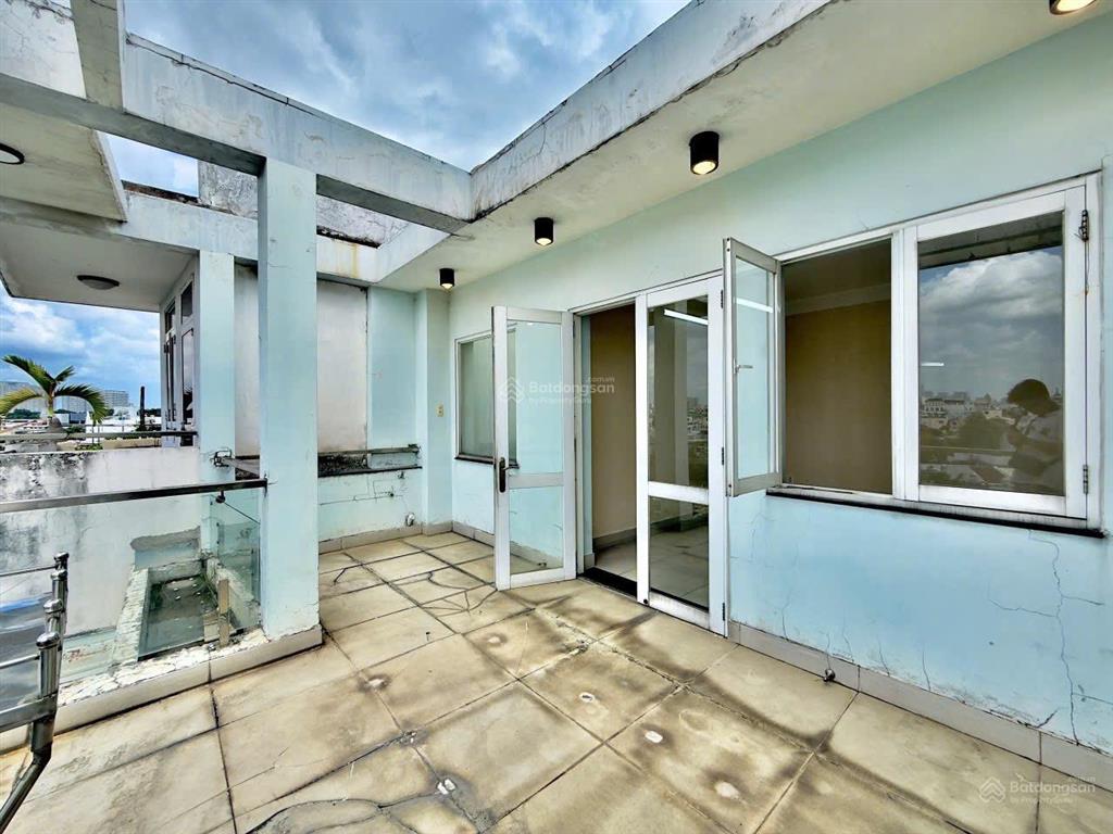Bán np 5pn, 5wc, 6 tầng tại phạm văn đồng, 9,85 tỷ, 40m2, dtsd 250m2 bao đẹp, giá cực chất