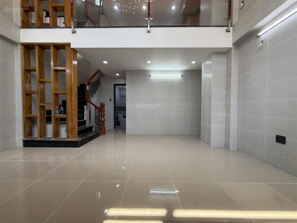 Bán nr 65m2, 9,3 tỷ, 6pn, 7wc tại nguyên hồng, phường 1, quận gò vấp, tp.hcm