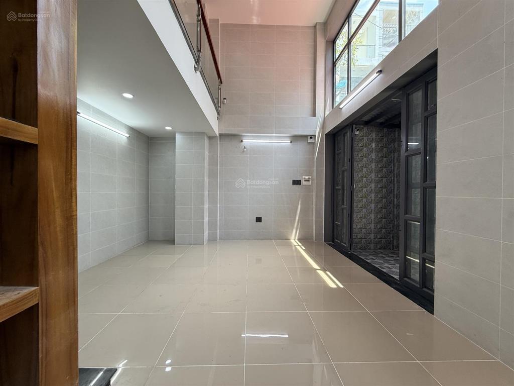 Bán nr 65m2, 9,3 tỷ, 6pn, 7wc tại nguyên hồng, phường 1, quận gò vấp, tp.hcm