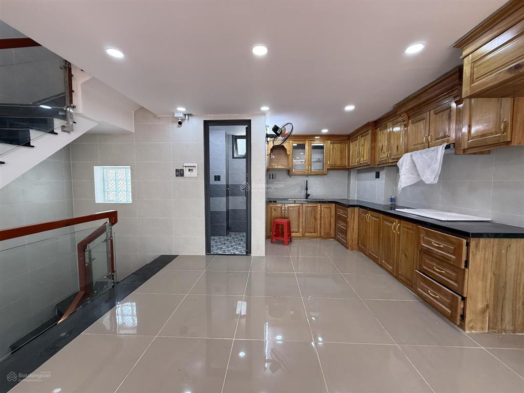 Bán nr 65m2, 9,3 tỷ, 6pn, 7wc tại nguyên hồng, phường 1, quận gò vấp, tp.hcm