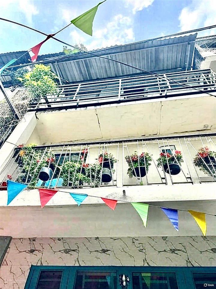 Cho thuê nr 30m2, hẻm xe hơi tiên kd2pn + 2wc tại nguyễn huy lượng, q. bình thạnh, hcm