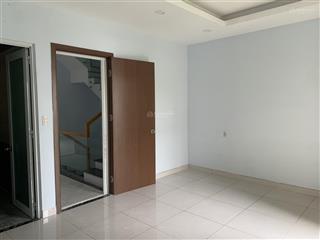 Chính chủ cho thuê melosa khang điền 6x18m. nội thất văn phòng. thích hợp làm công ty. 0982 667 ***