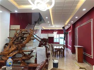 Chính chủ cho thuê biệt thự melosa khang điền 5x25m nội thất đầy đủ. giá 18 triệu. gọi 0982 667 ***