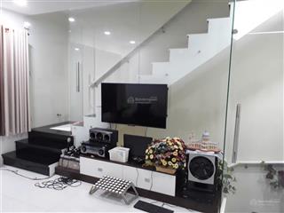 Chính chủ cho thuê nhà phố mega ruby 5x16,5m nội thất đầy đủ giá 16 triệu. gọi 0982 667 ***