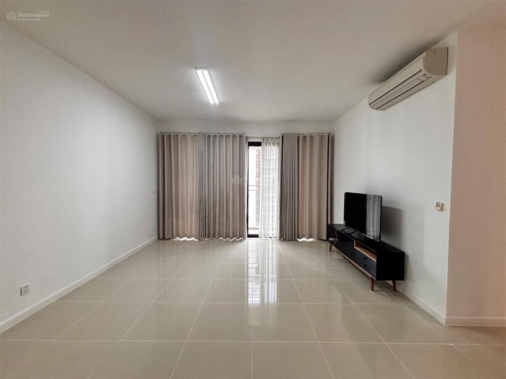 Chính chủ cho thuê căn hộ estella heights 3pn căn góc 130m2. view hồ bơi. tầng cao. gọi 0982 667 ***