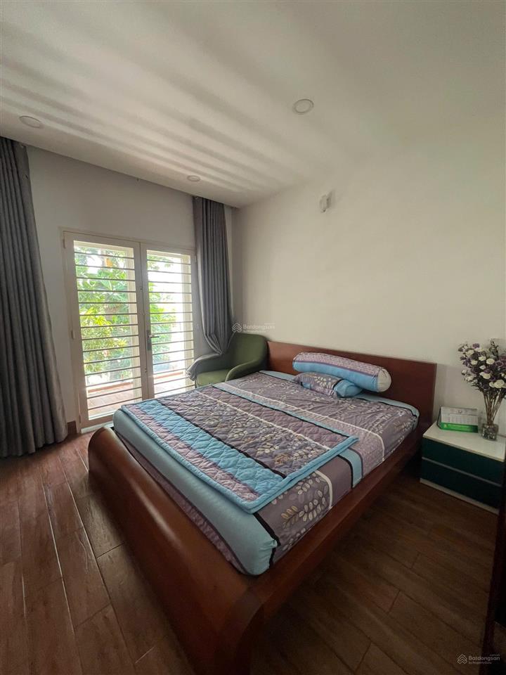 Bán nhà phố melosa khang điền 86,2m2 căn bìa 3 mặt thoáng. nội thất. view công viên, sông