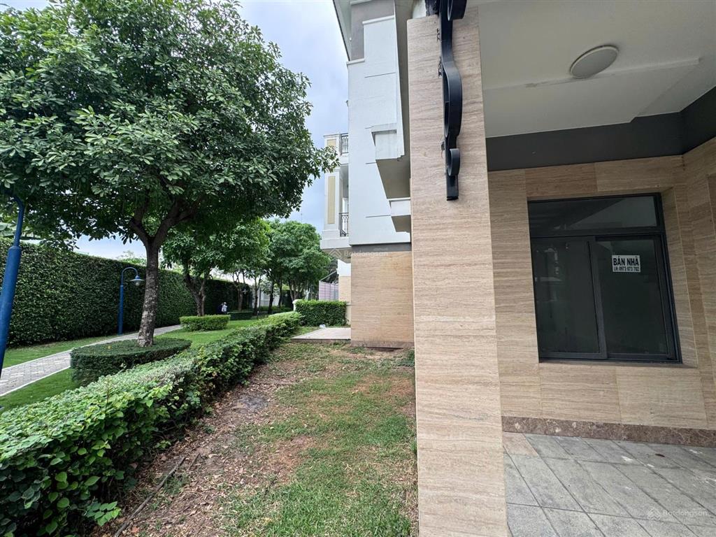 Bán căn góc verosa park nở hậu 19m. thiết kế 04 tầng. đường trước nhà 25m. gọi 0982 667 ***