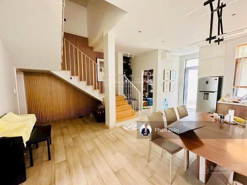 Chính chủ cho thuê biệt thự lucasta full nội thất. trục đường 20m. gọi ngay 0982 667 *** mr phan điền