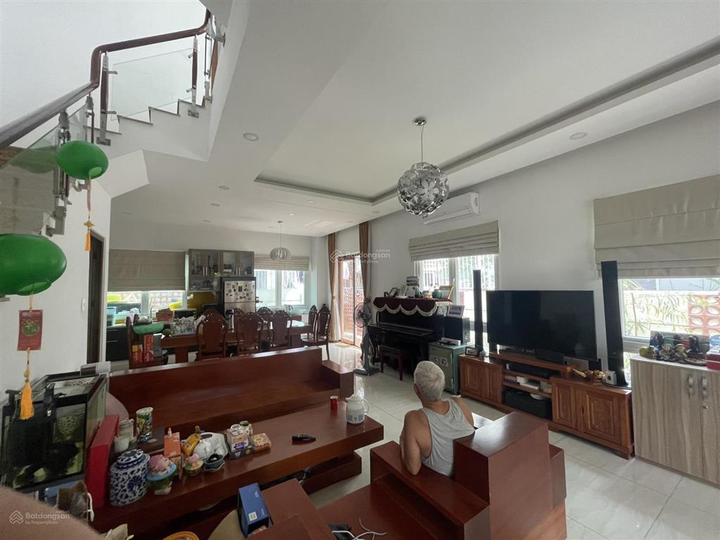 Chính chủ cho thuê biệt thự melosa khang điền 8x18m nội thất đẹp. gọi ngay 0982 667 *** mr phan điền