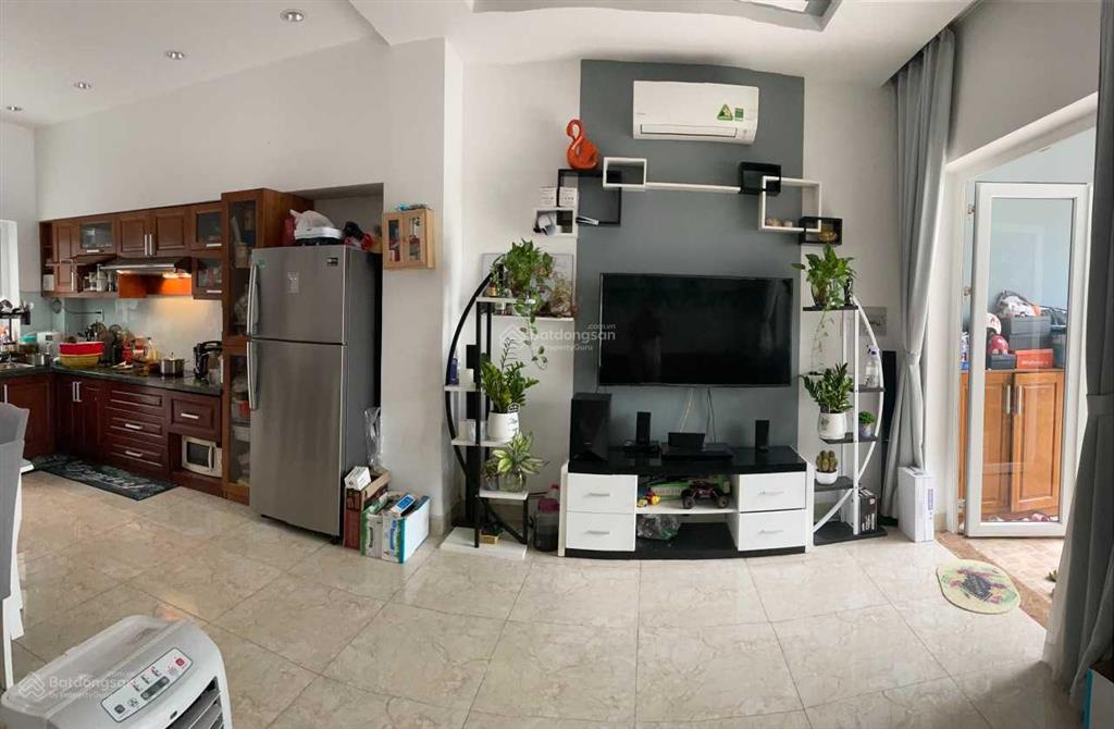 Chính chủ cho thuê nhà phố mega village 8x14,5m. full nội thất, giá 18 triệu, gọi ngay 0982 667 ***