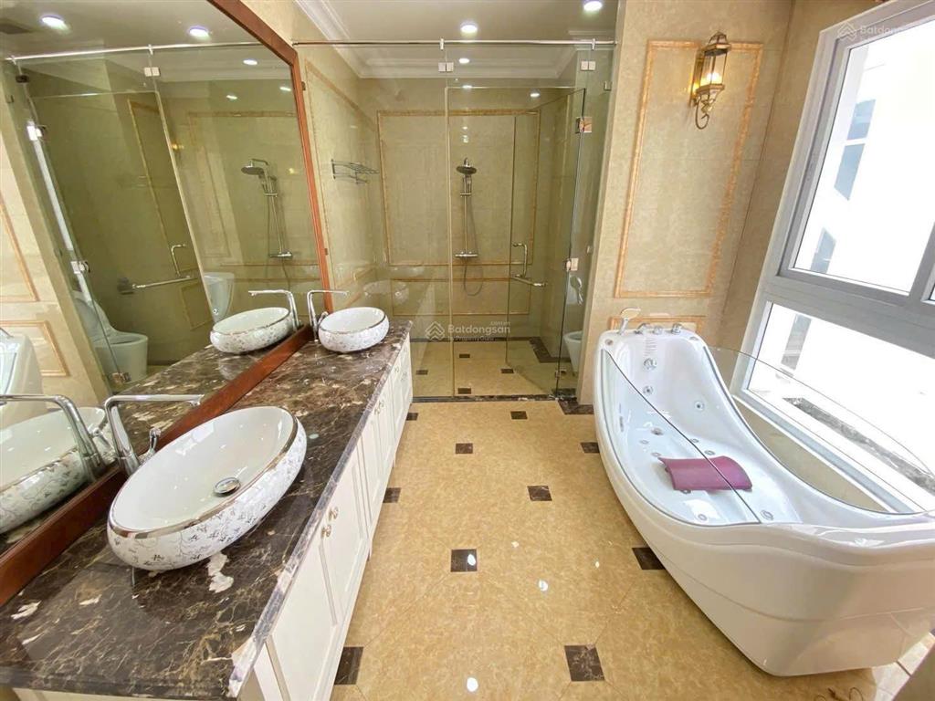 Chính chủ cho thuê biệt thự đơn lập the venica nội thất đầy đủ. nhận nhà ở ngay. gọi 0982 667 ***